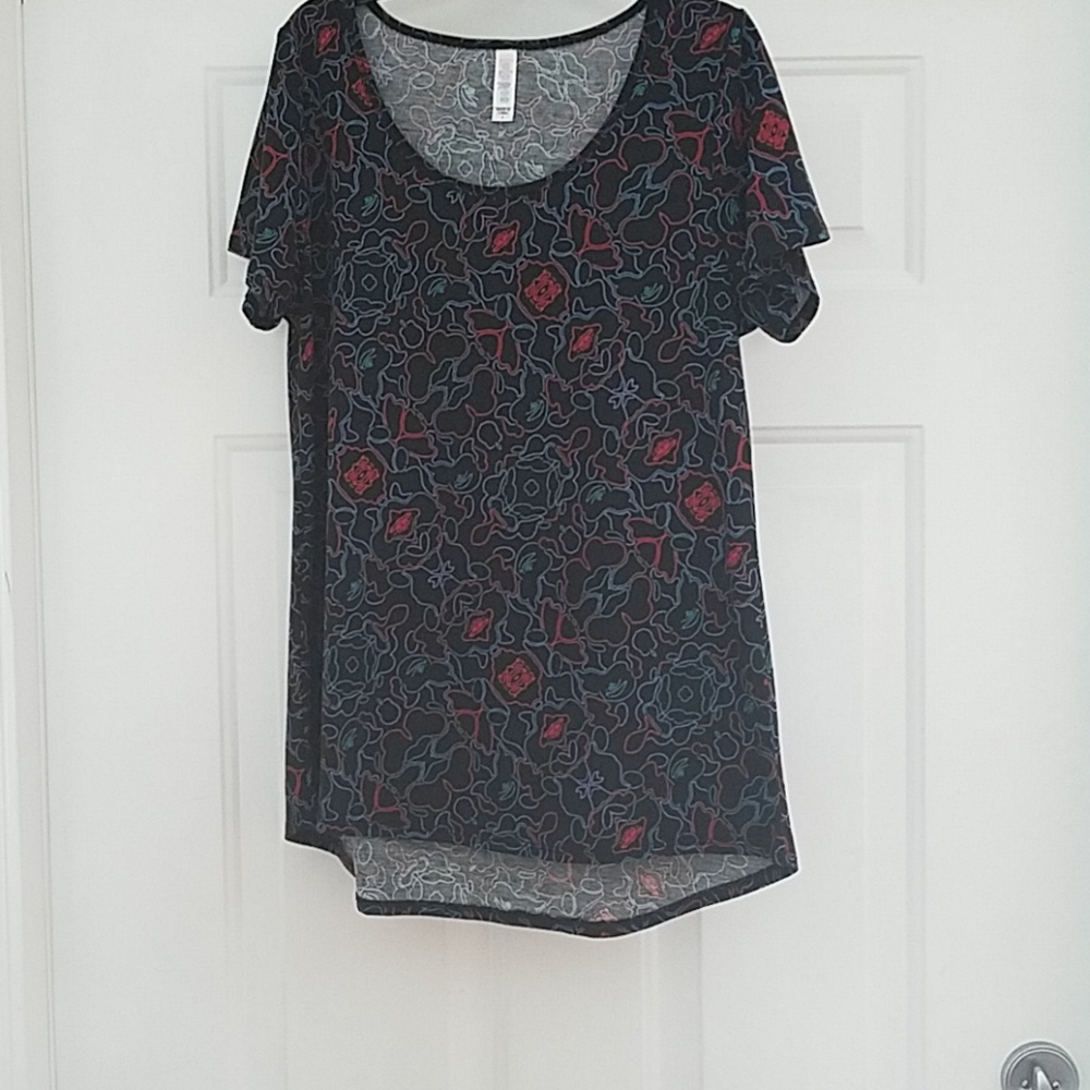 Lularoe Classic Tee